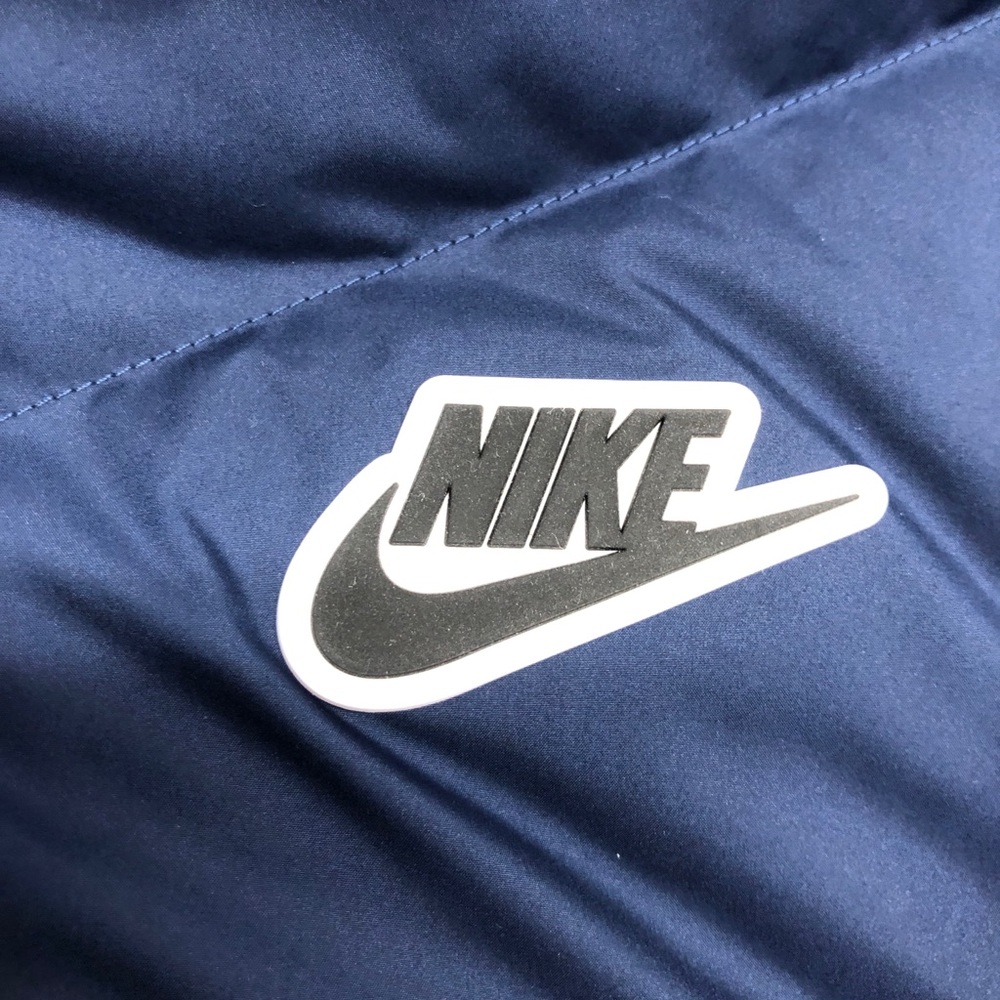 $200 NIKE SPORTSWEAR SHIELD DOWN FILL WINDRUNNER L - Picture 10 of 12